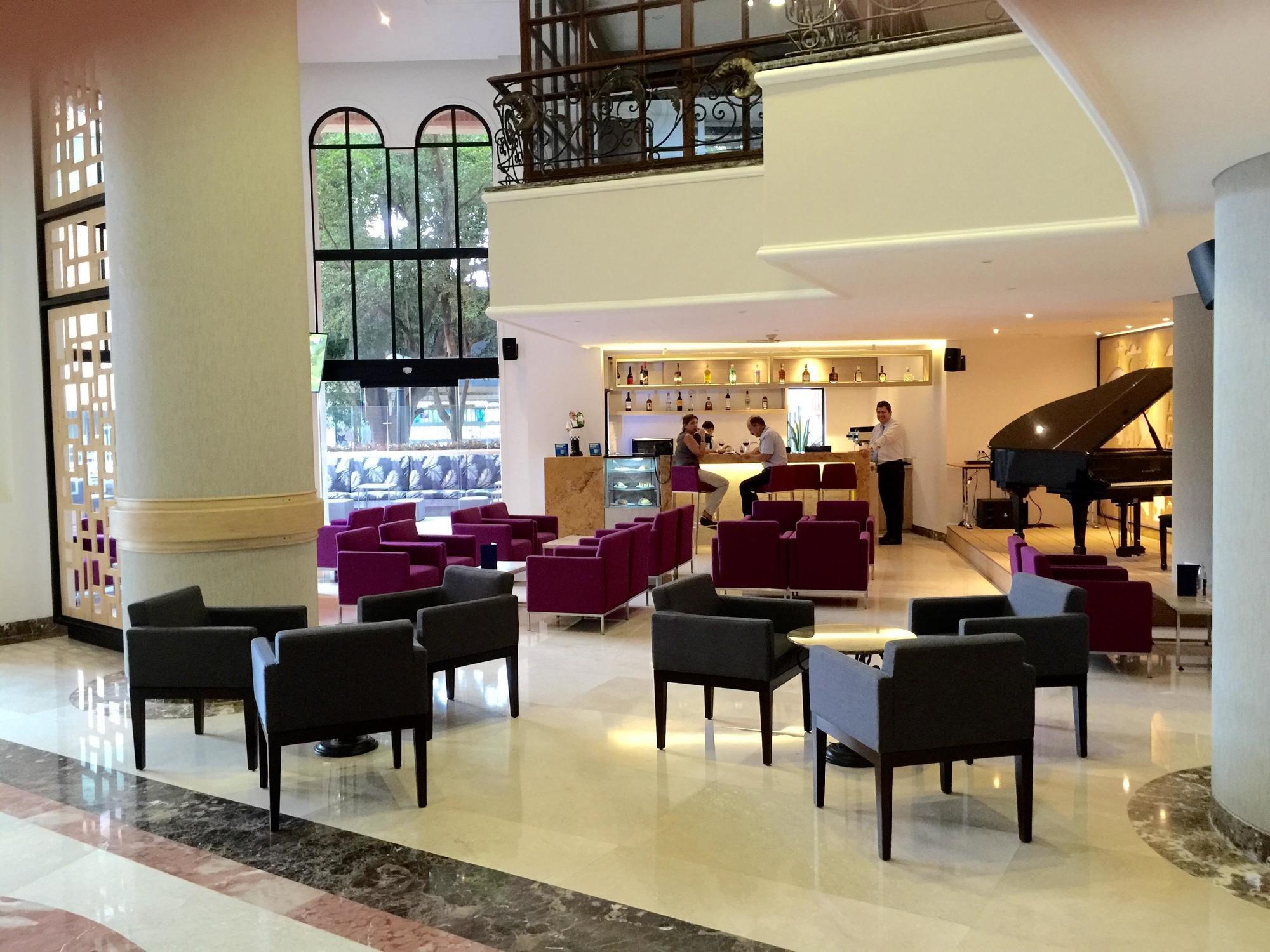 Hotel Dann Carlton Cali Luaran gambar