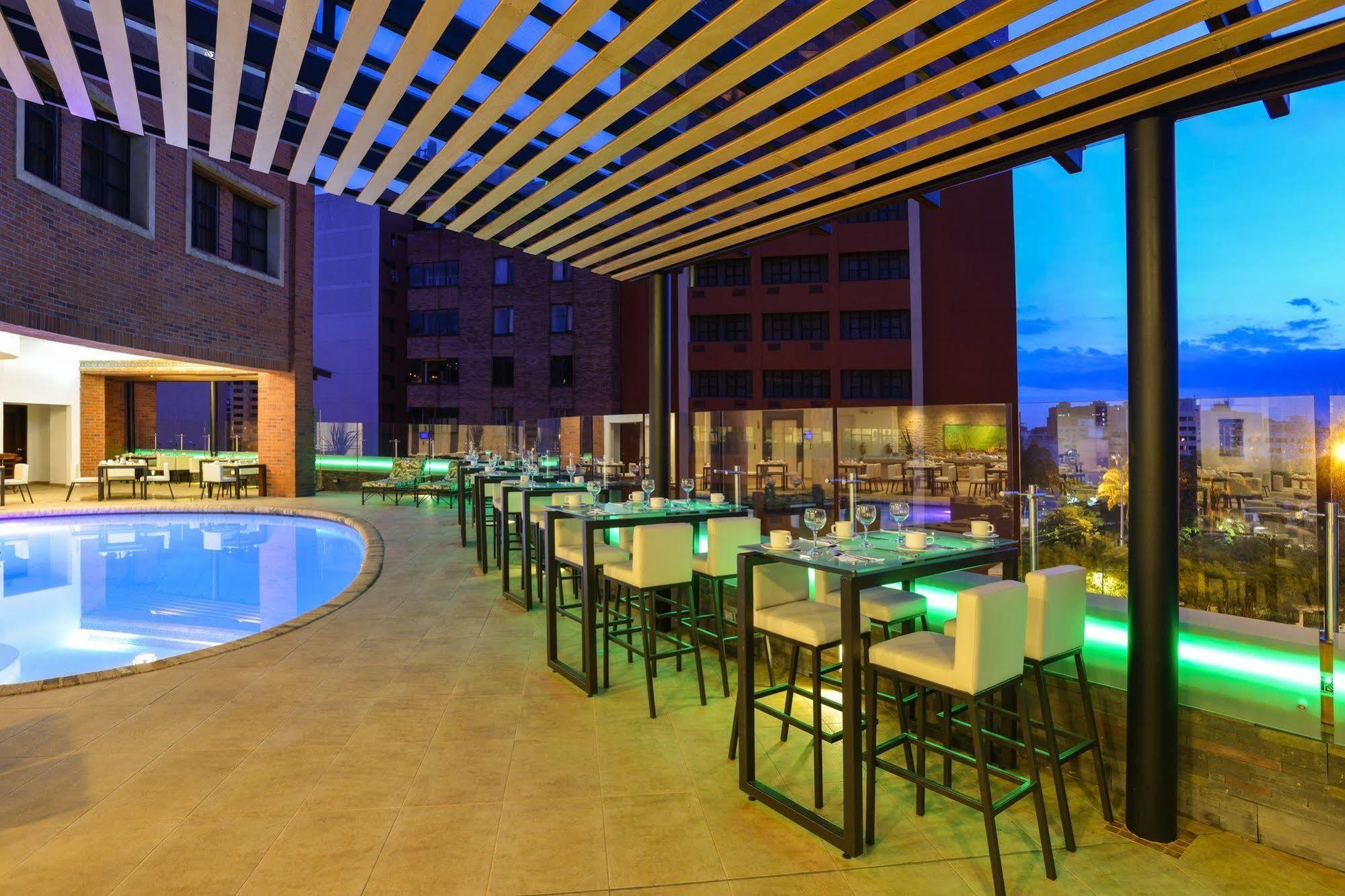 Hotel Dann Carlton Cali Luaran gambar