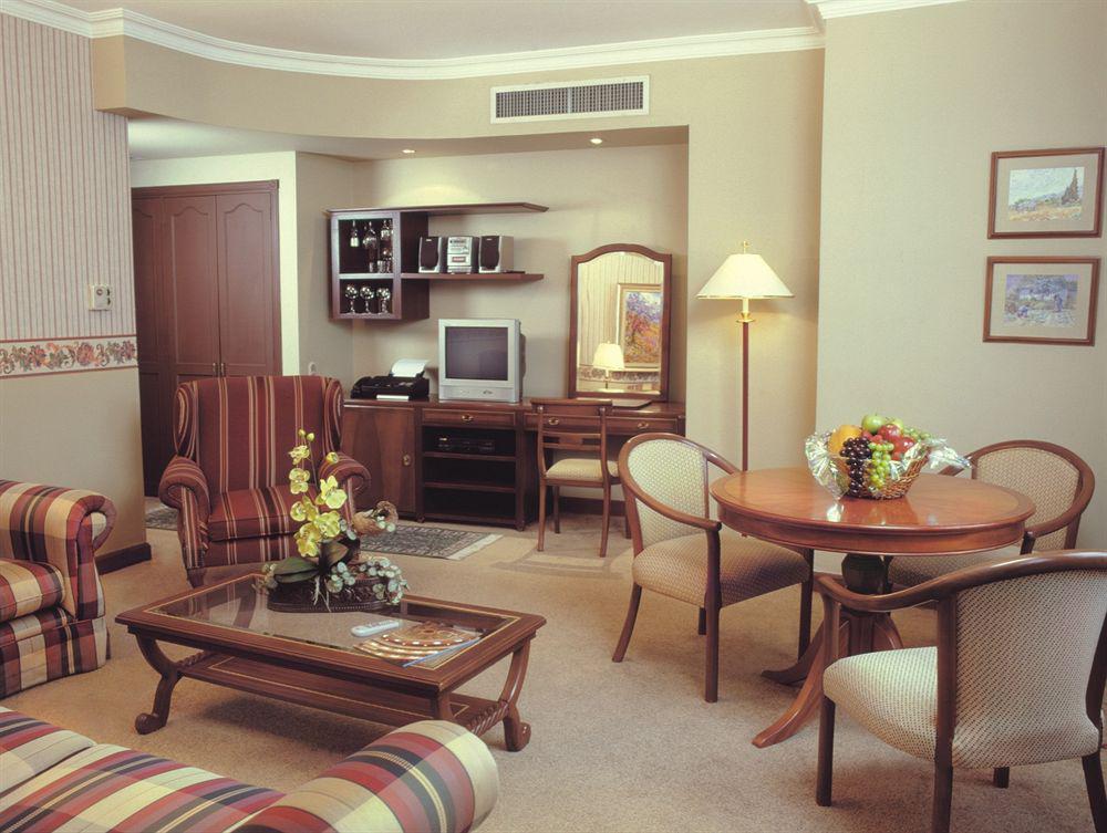 Hotel Dann Carlton Cali Bilik gambar