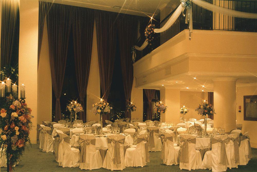 Hotel Dann Carlton Cali Restoran gambar